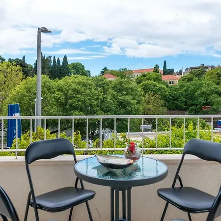 Lavish * Dubrovnik